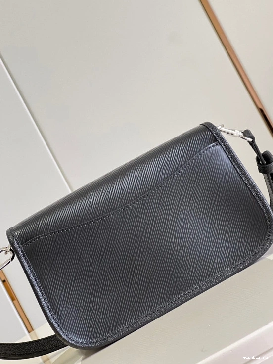 WIS LOUIS BUCI VUITTON 0909
